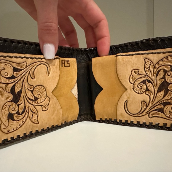 Handcrafted Tooled Leather Wallet – Western Floral Design - Picture 5 of 8